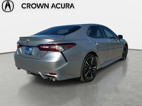 Used 2018 Toyota Camry XSE image 5