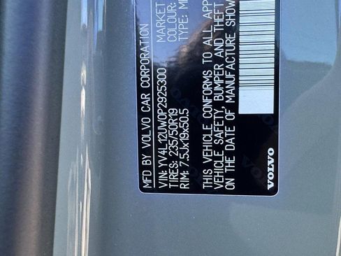 Certified 2023 Volvo XC40 B5 Plus w/ Driver Assist Package image 25