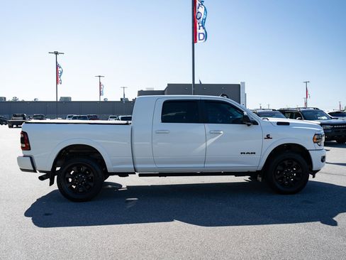 Used 2022 RAM 2500 Limited w/ Safety Group AWD/4WD image 11