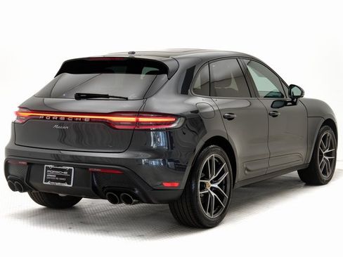 Used 2025 Porsche Macan image 35