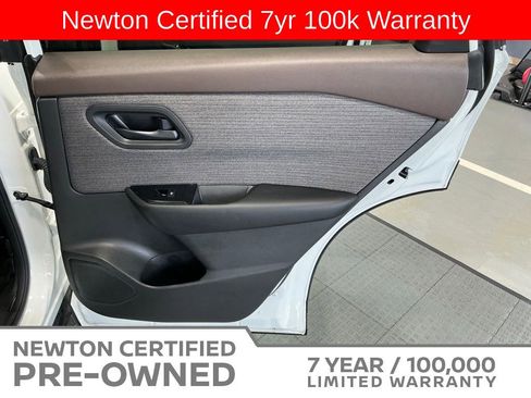 Used 2023 Nissan Rogue S FWD image 36