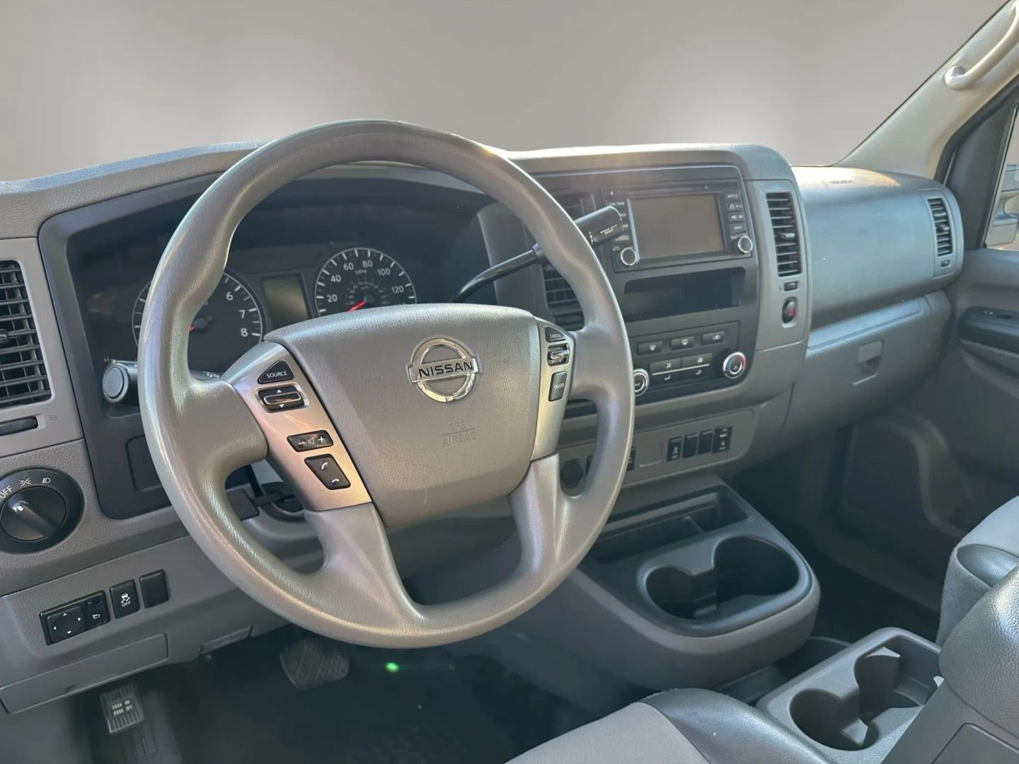 Used 2021 Nissan NV 3500 SV RWD image 11