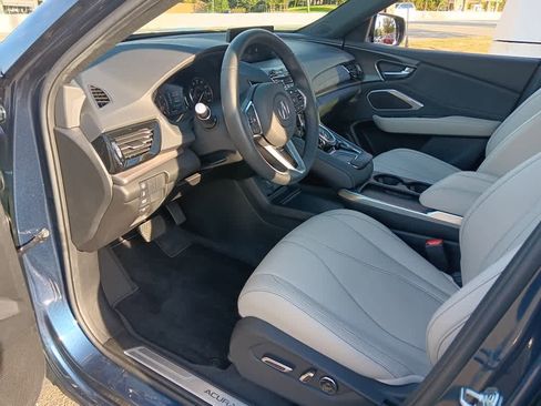Used 2025 Acura RDX SH-AWD image 15