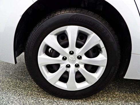 Used 2022 Toyota Corolla LE FWD image 20