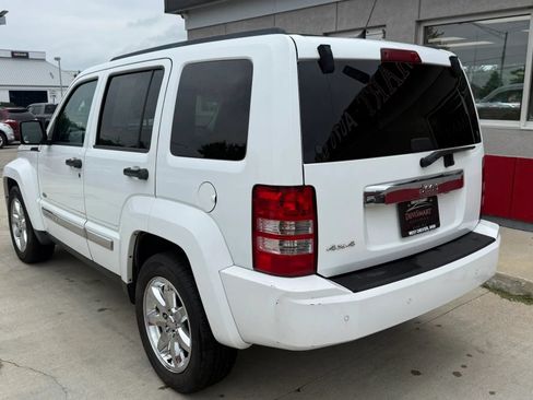Used 2012 Jeep Liberty Sport AWD/4WD image 4
