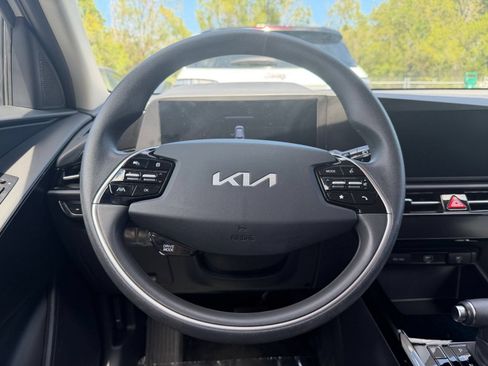 Used 2026 Kia Niro LX FWD image 25
