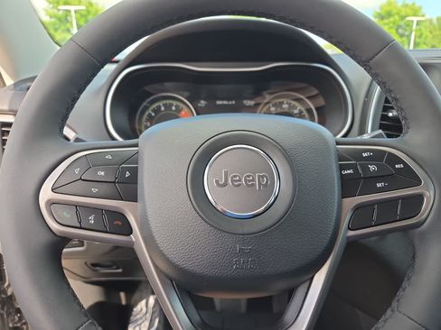Used 2022 Jeep Cherokee Latitude Lux AWD/4WD image 23