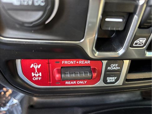 Used 2022 Jeep Gladiator Rubicon w/ LED Lighting Group AWD/4WD image 29