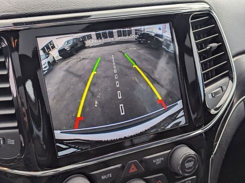 Certified 2022 Jeep Grand Cherokee Limited w/ Tech Group image 19