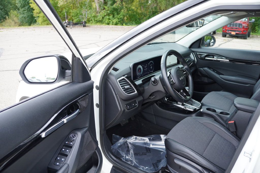 Certified 2024 Kia Seltos S FWD image 14