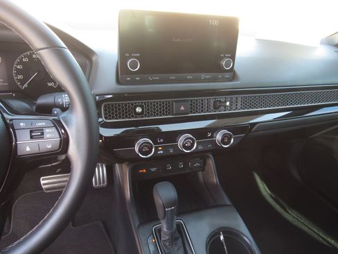 Certified 2025 Honda Civic Sport image 16