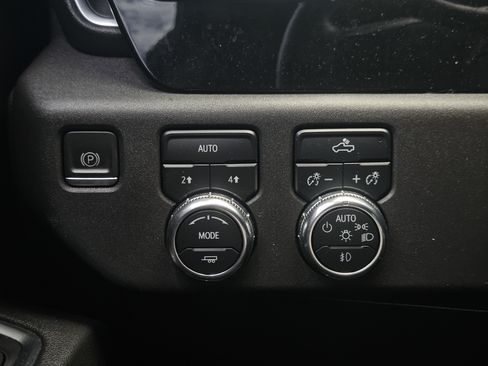 Used 2023 GMC Sierra 1500 Elevation AWD/4WD image 24