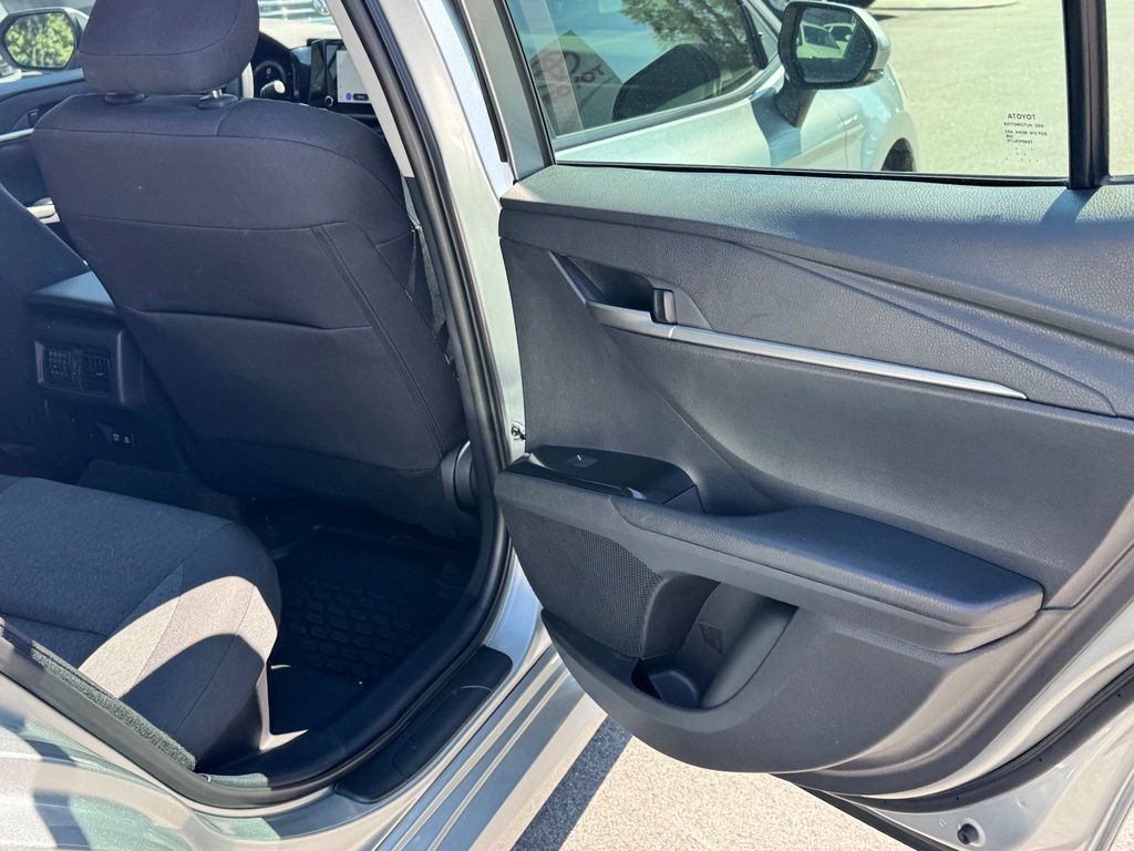 Used 2025 Toyota Camry LE FWD image 26