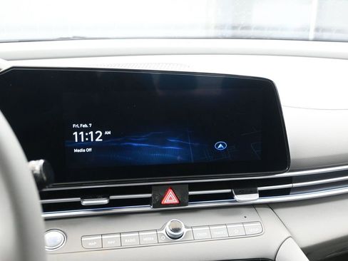 Certified 2025 Hyundai Elantra SEL image 26