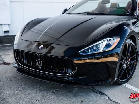 Used 2018 Maserati GranTurismo Sport image 23