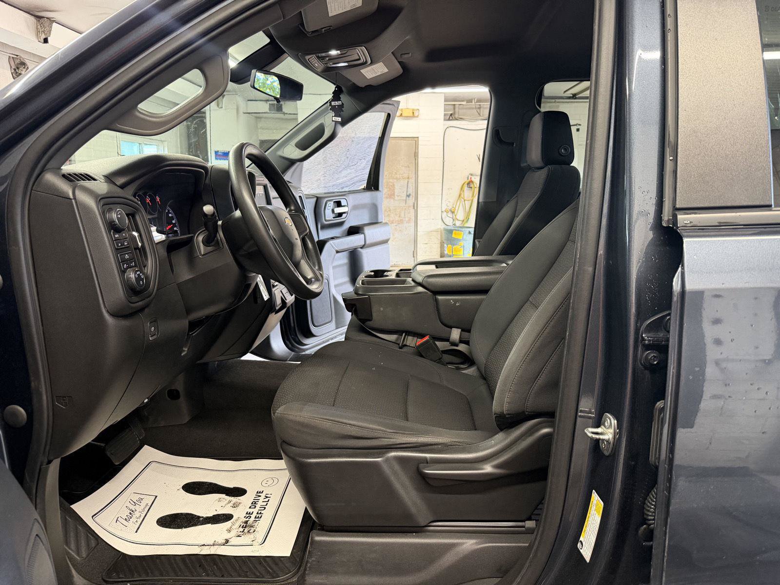 Used 2021 Chevrolet Silverado 1500 Custom AWD/4WD image 12