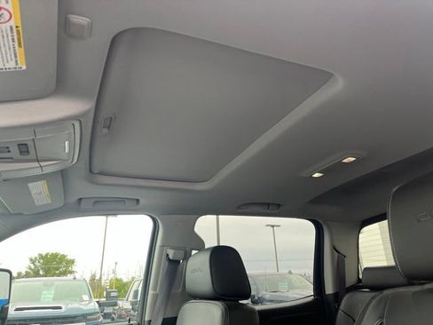 Used 2015 GMC Sierra 2500 Denali w/ Duramax Plus Package AWD/4WD image 9
