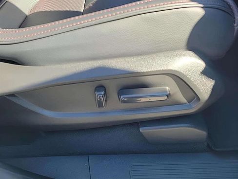 Used 2025 Honda Pilot Black Edition image 32