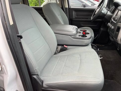 Used 2017 RAM 1500 Express AWD/4WD image 11