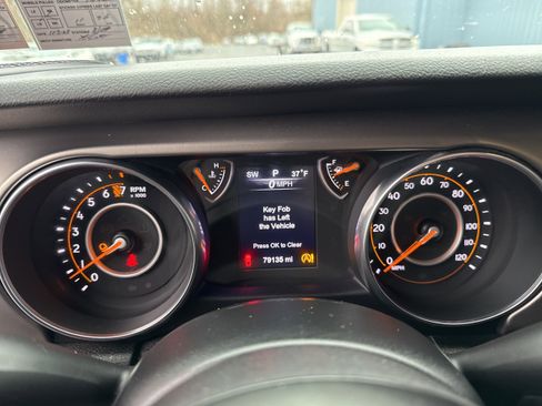 Used 2020 Jeep Gladiator Sport w/ Quick Order Package 24S image 11