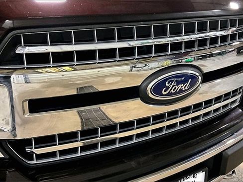 Used 2019 Ford F150 XLT w/ Equipment Group 302A Luxury image 11