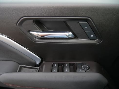 Used 2024 Chevrolet Colorado Z71 w/ Z71 Convenience Package 2 image 44