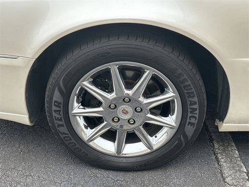 Used 2011 Cadillac DTS Luxury image 11