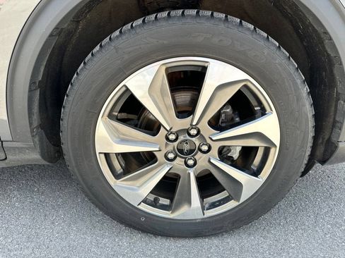 Used 2023 Ford Escape Platinum AWD/4WD image 10