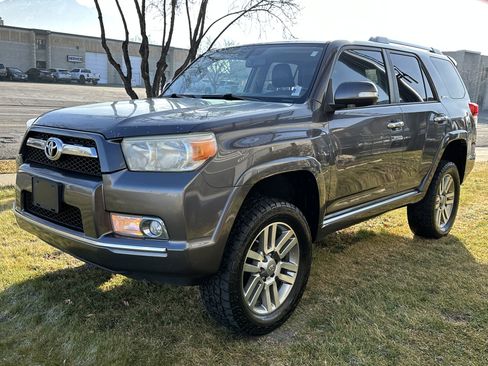Used 2011 Toyota 4Runner Limited image 11