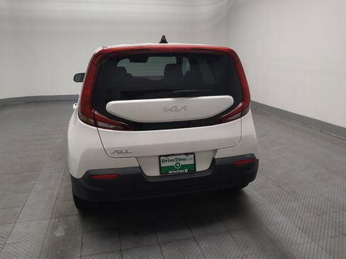 Used 2022 Kia Soul LX w/ Technology Package FWD image 6