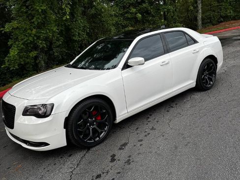 Used 2015 Chrysler 300 S w/ 300S Premium Group RWD image 5