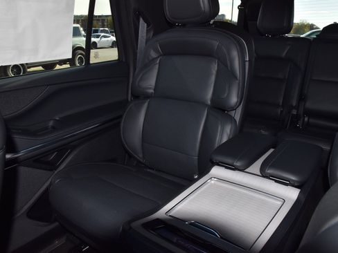 New 2025 Lincoln Navigator L Reserve w/ Jet Appearance Package image 21