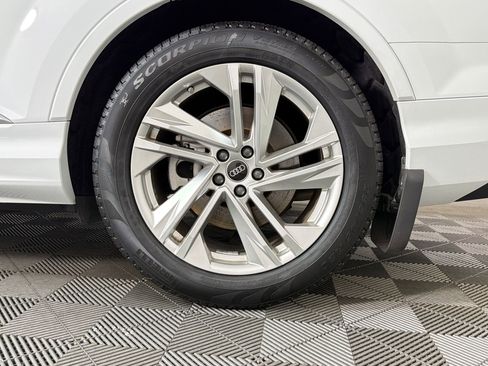 Used 2023 Audi Q7 3.0T Prestige AWD/4WD image 9