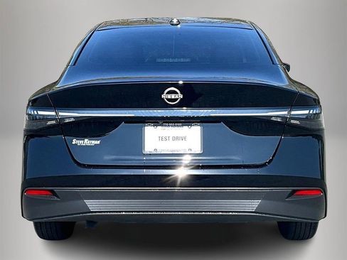 Used 2026 Nissan Sentra SV w/ Floor Mat Package image 8