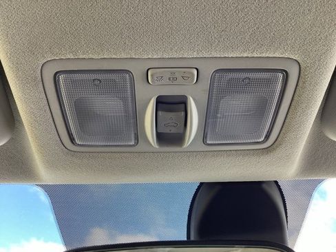 Used 2022 Hyundai Venue SEL w/ Cargo Package image 20