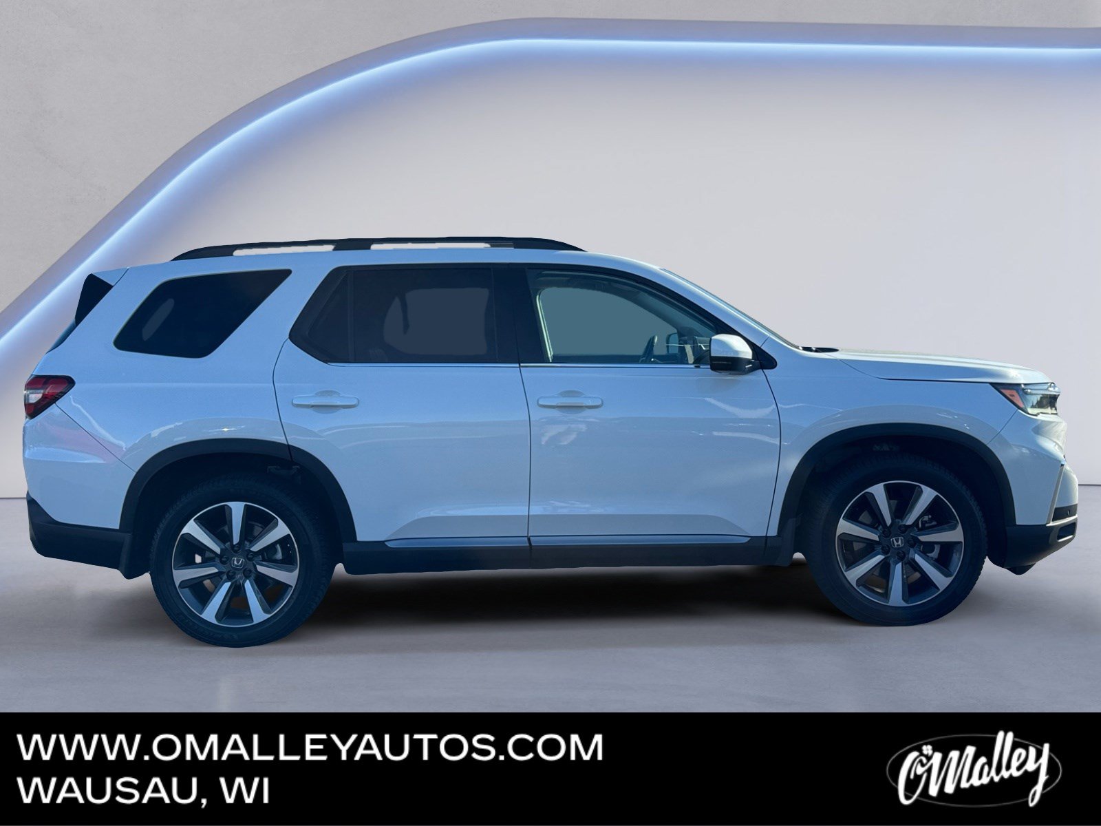 Used 2023 Honda Pilot Touring image 6