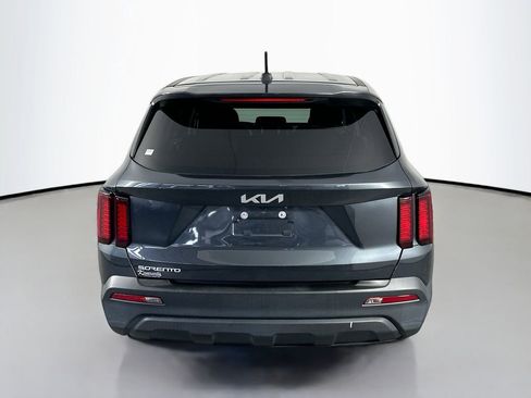 Used 2023 Kia Sorento LX FWD image 6