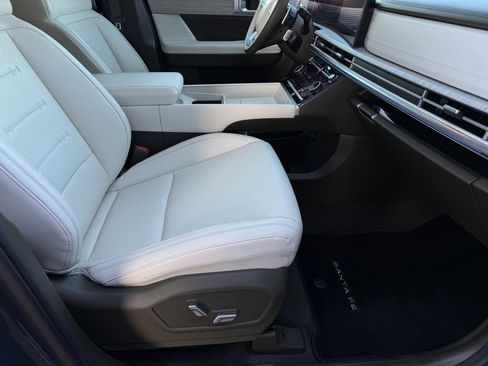 Used 2025 Hyundai Santa Fe Calligraphy image 25