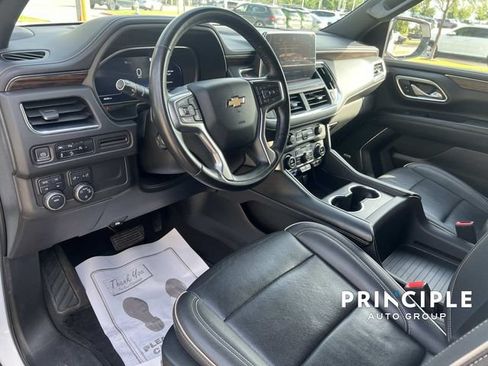 Used 2023 Chevrolet Suburban Premier AWD/4WD image 15