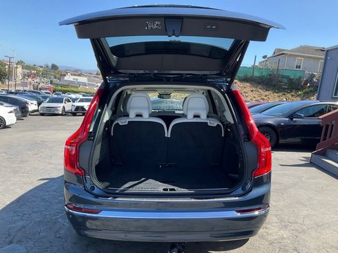 Used 2023 Volvo XC90 T8 Ultimate w/ Lounge Package AWD/4WD image 9