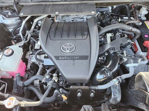 Certified 2023 Toyota Highlander L image 22