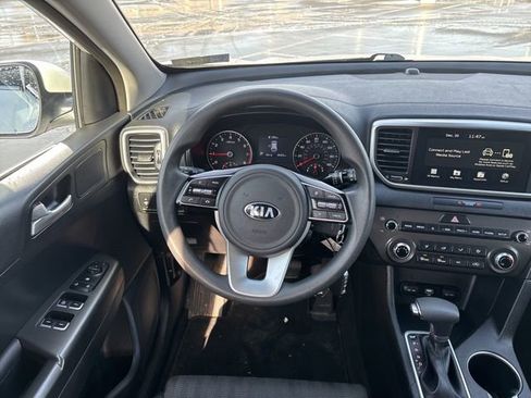 Used 2022 Kia Sportage LX image 24