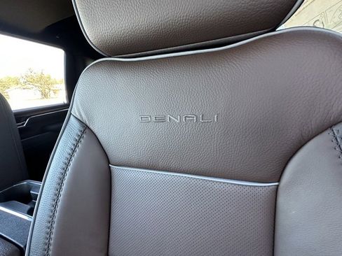 New 2026 GMC Sierra 2500 Denali w/ Denali Reserve Package image 16