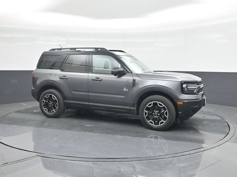 Certified 2025 Ford Bronco Sport Outer Banks w/ Outer Banks Tech Package+ AWD/4WD image 11