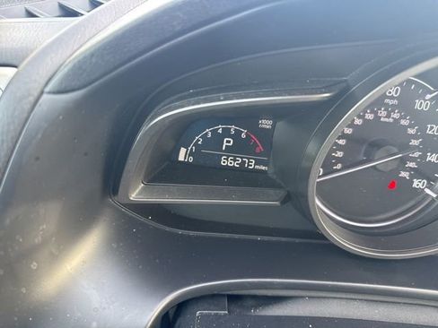 Used 2018 MAZDA MAZDA3 Touring image 32