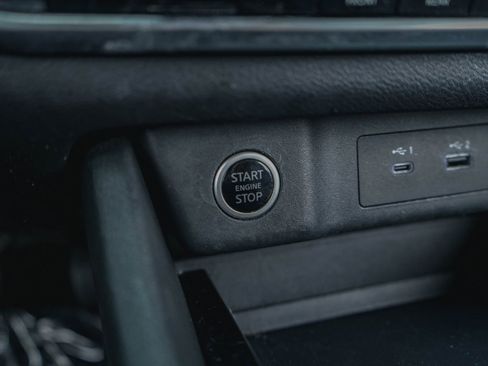 Used 2021 Nissan Rogue SV image 14