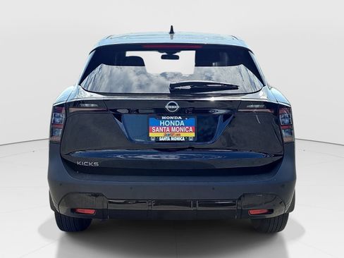 Used 2025 Nissan Kicks SV FWD image 6