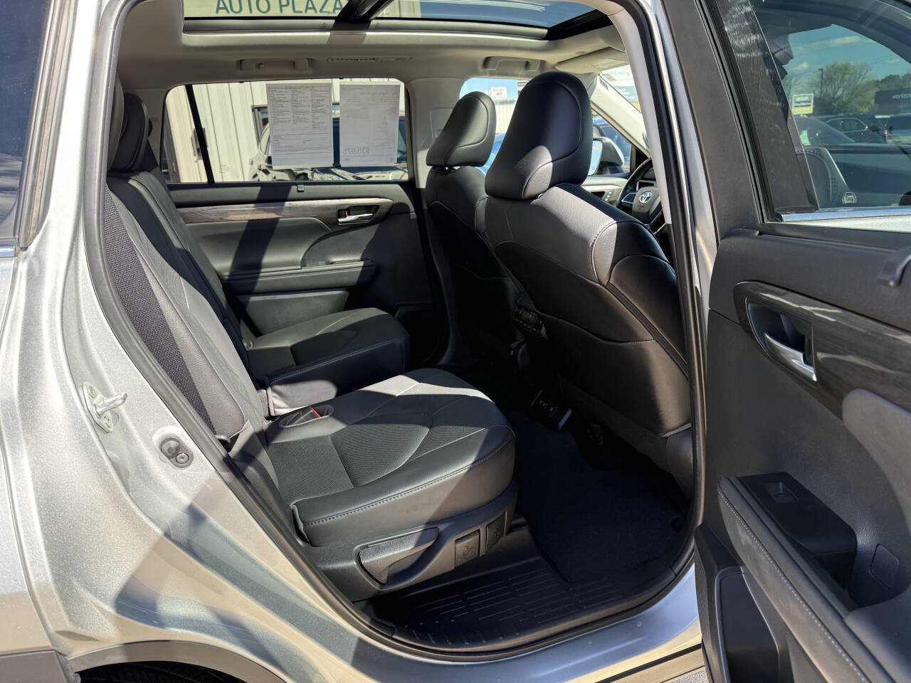 Used 2021 Toyota Highlander Limited AWD/4WD image 13