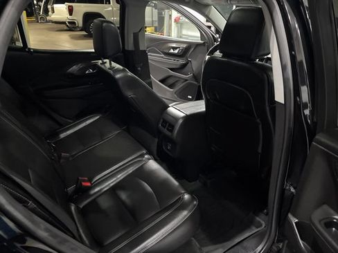 Used 2024 GMC Terrain SLT w/ Infotainment Package II AWD/4WD image 40
