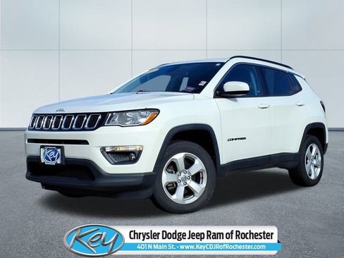 Used 2021 Jeep Compass Latitude image 1